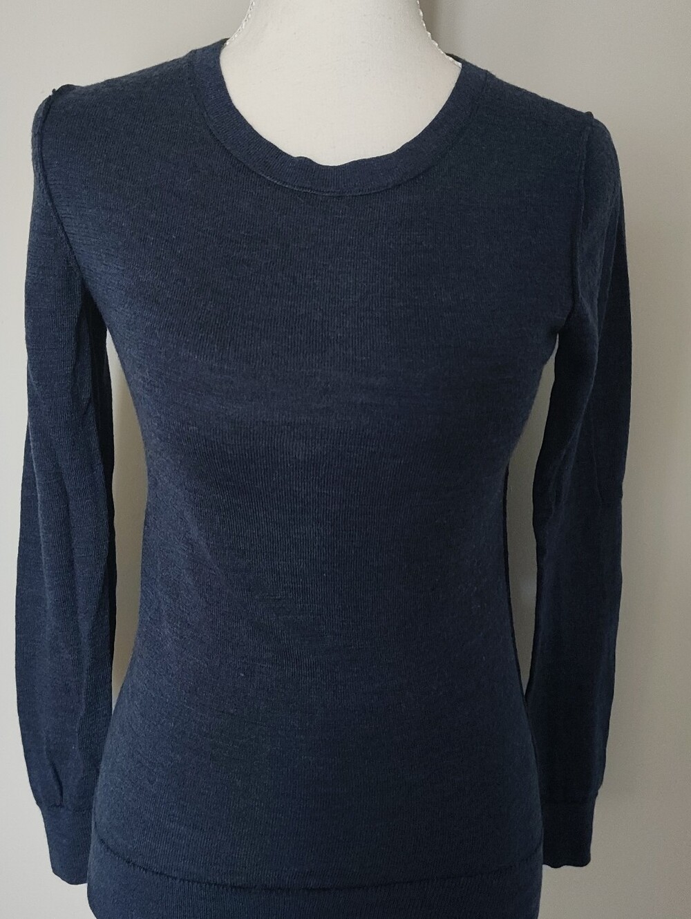 Gap Classic Crewneck Knit Sweater 100% Merino Wool XXS